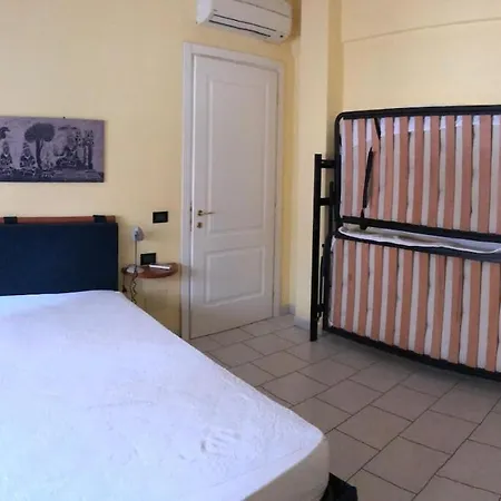2b Bagnasciuga Dorato - Moderno Bilocale Sul Mare Pietra Ligure